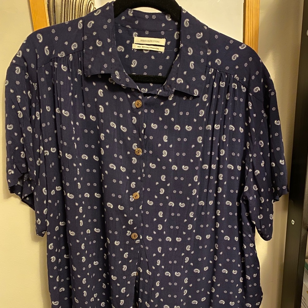 Urban Outfitters Button up blouse Size M